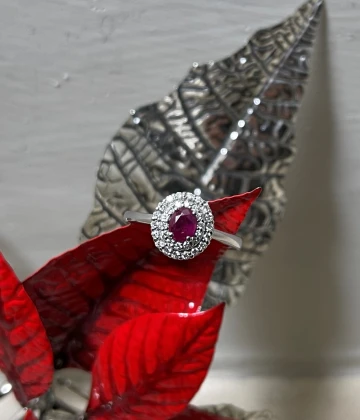 013 Miluna Anello oro con Rubino e brillanti cod: LID3454